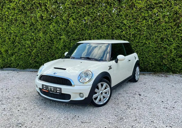 mini podkarpackie MINI Cooper S cena 21900 przebieg: 189000, rok produkcji 2008 z Gdynia